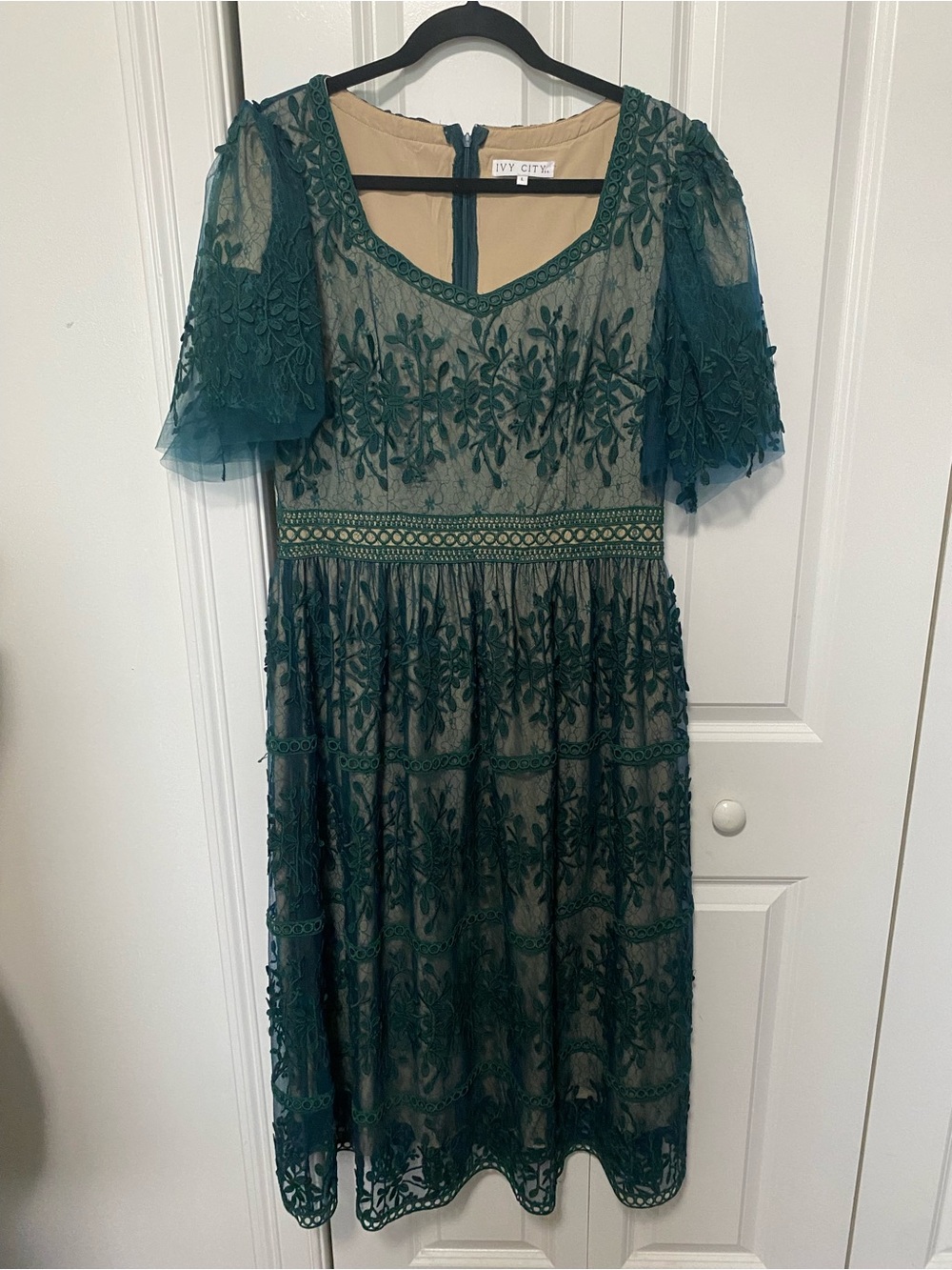 Ivy City Co. Venice Lace Midi Dress